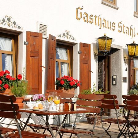 Gasthaus Weingut Stahl أوبرفيزل المظهر الخارجي الصورة
