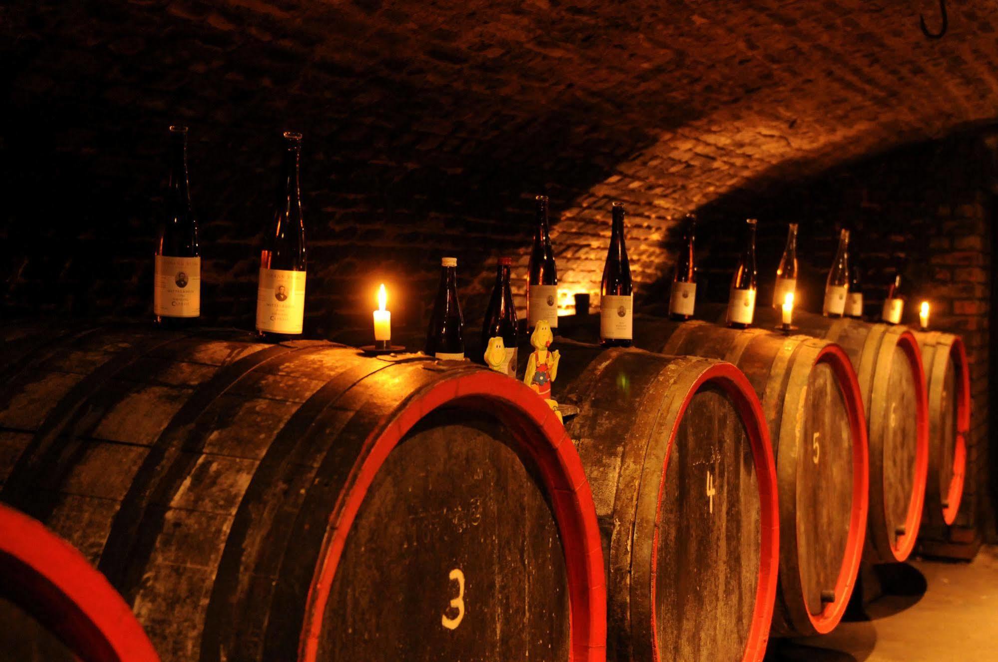 Gasthaus Weingut Stahl أوبرفيزل المظهر الخارجي الصورة